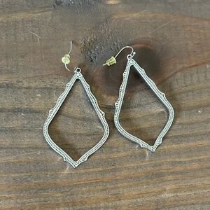 Kendra Scott Sophee Earrings Silvertone Dangle Drop Boho Pierced